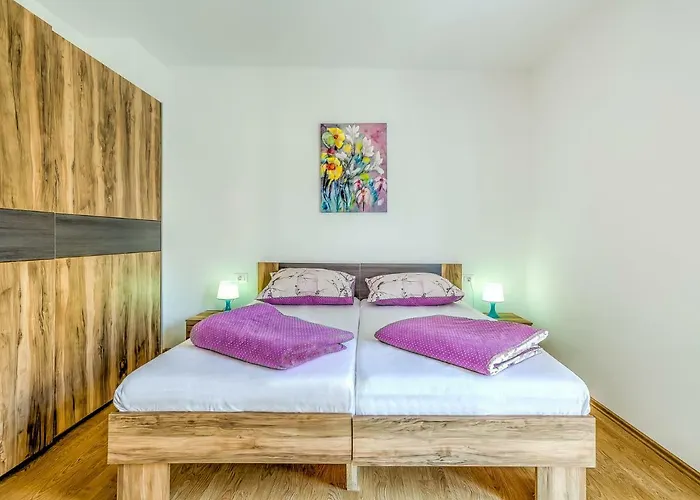 Apartment Ulika-1 By Interhome